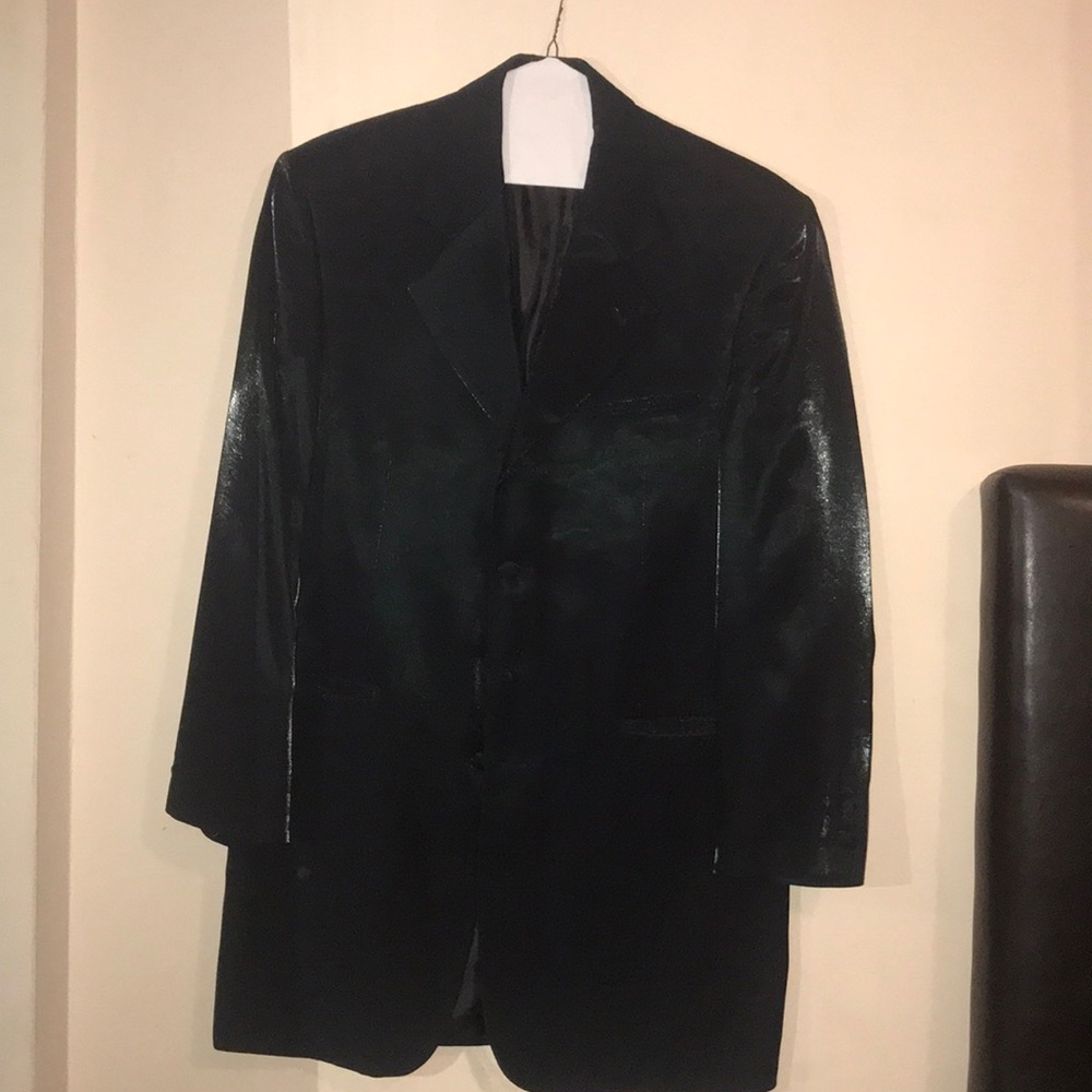 Men’s 40R metallic green suit